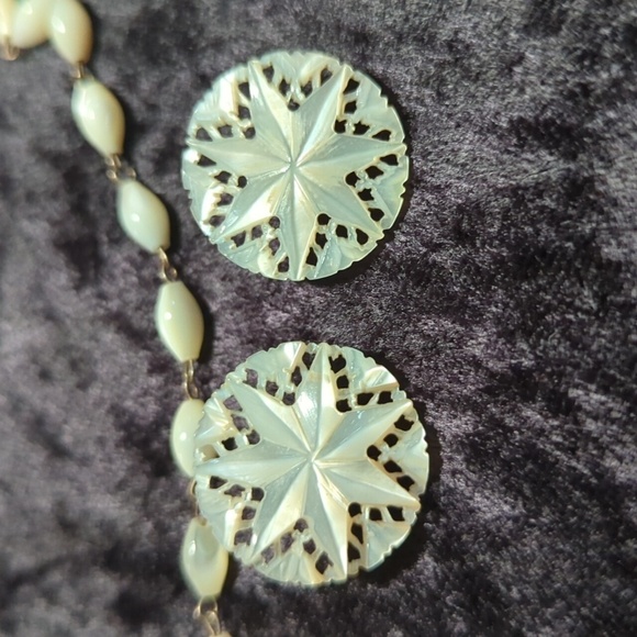 Unbranded Mother of Pearl Hand Carved Necklace, Bracelet & Earring Set Jeruselum - Picture 5 of 16